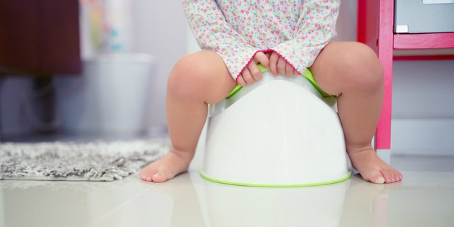 Perhatikan Tanda Saat Si Kecil Sudah Siap Toilet Training