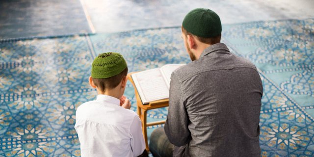 3 Fase Pendidikan Anak dalam Islam, Ayah Bunda Sudah Tahu?