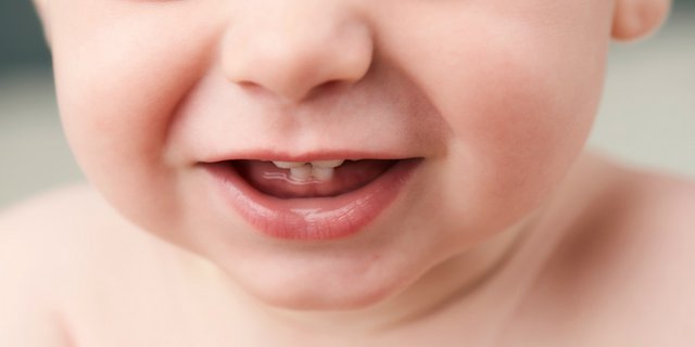 Buat Si Kecil Nyaman Saat Mulai Tumbuh Gigi
