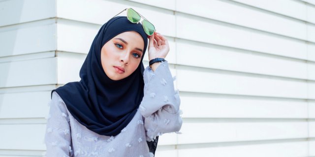 Cara Mencegah Bau Apek Pada Rambut Berhijab