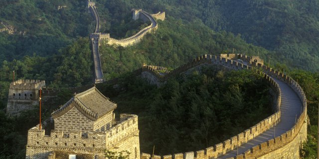 Perjalanan Panjang Jalan Kaki Menaklukan Tembok Besar China