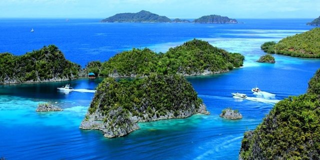 5 Tempat Indah di Raja Ampat, Serasa di Surga