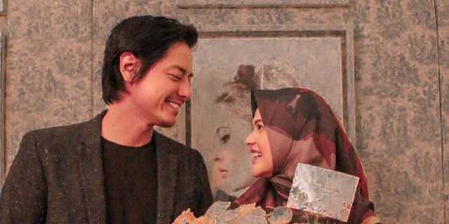 Beredar Undangan Nikah Roger Danuarta Cut Meyriska Tinggi