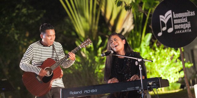 Kikan & Komuji Jakarta: Ngaji Lewat Musik
