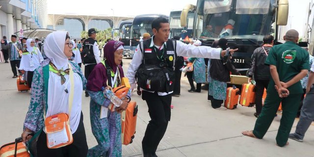 Petugas Haji Bergerak ke Arafah Hari Ini