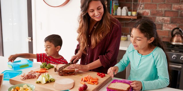 10 Tips Siapkan Makanan Sehat untuk Anak, Bikin Si Kecil Lahap