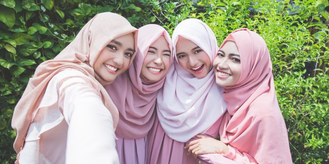 6 Cara Berhijab Sesuai Makna dan Ajaran Islam untuk Pemula