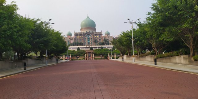 Menyusuri Putrajaya, Sisi Lain Malaysia
