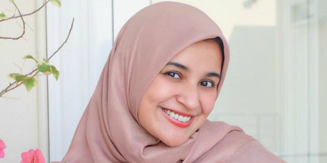 Hijab Syar'i Shireen Sungkar, Kekinian dengan French Khimar