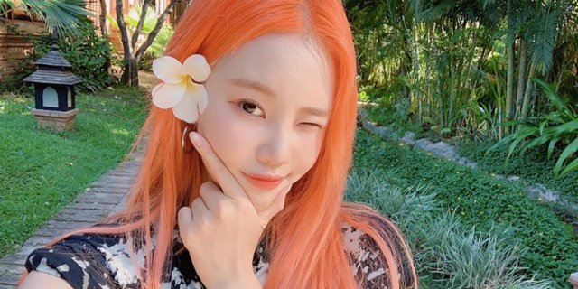 Pertama Kali Coba Buah Asli Indonesia, JooE Momoland Kaget