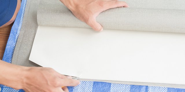 Trik Kelupas Wallpaper, Dinding Bersih Sebelum Dilapis Ulang