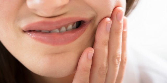 12 Cara Menghilangkan Sakit Gigi Berlubang Dengan Cepat Dream Co Id