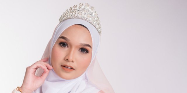 Tren Hijab Pengantin 2020 dari Barli Asmara