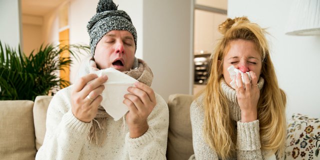 Tips Mencegah Demam & Flu Saat Kehujanan