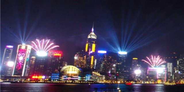 Merayakan Tahun Baru dengan Gemerlap Langit Hong Kong