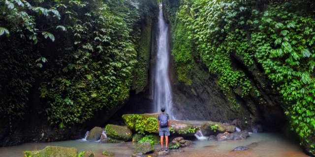 Sensasi Air Terjun di Pedalaman Bali