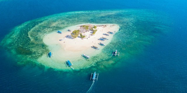 Gili Kendis, Pulau Mungil dengan Keindahan yang Mempesona