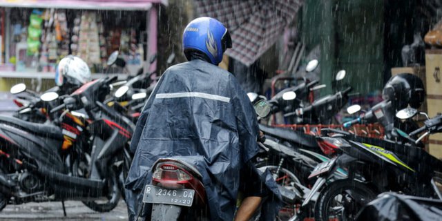 Dua Perawatan Sepeda Motor yang Wajib Dilakukan Selama Musim Hujan