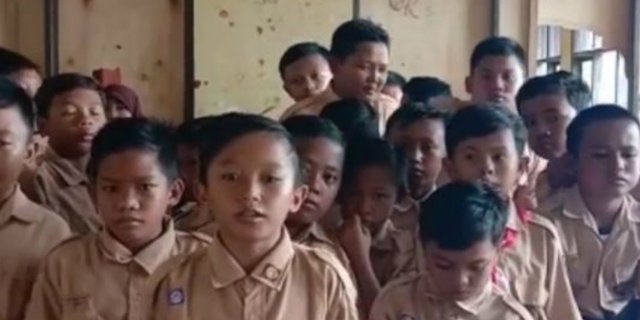 Viral, Curhat Anak SD Bekasi yang Sekolahnya Nyaris Roboh