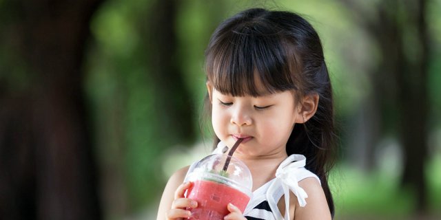Biasakan Pola Makan Sehat Pada Anak, Mulai dari Orangtua