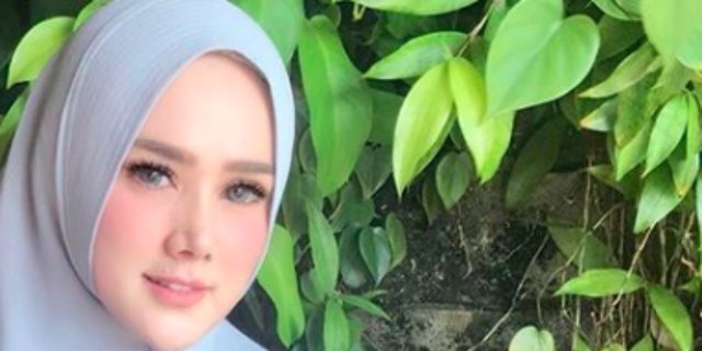 Jadi Anggota DPR, Gaya Hijab Mulan Jameela Malah Mirip Anak SMA