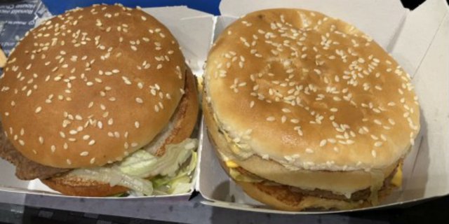 Eksperimen Aneh, Pria Ini Makan Burger yang Setahun Lebih Dikubur