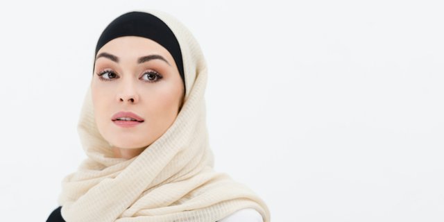 Tips Memilih Dalaman Hijab Agar Rambut Tidak Berantakan