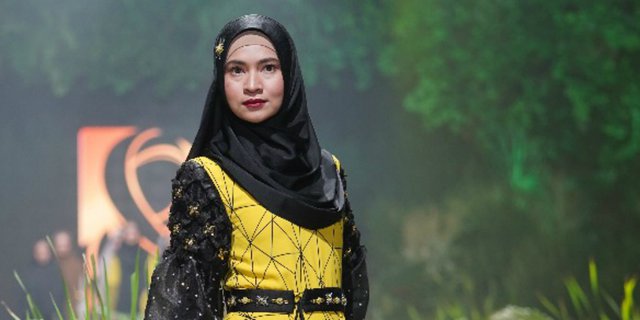 Kebun Raya Bogor Inspirasi Fashion Muslim Bertema Tropis