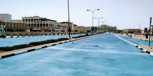 Qatar Ubah Warna Jalan Raya dari Hitam ke Biru, Apa Maksudnya?