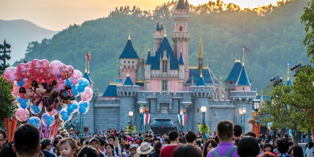 Pertamakali dalam Sejarah, Disneyland Seluruh Dunia Ditutup
