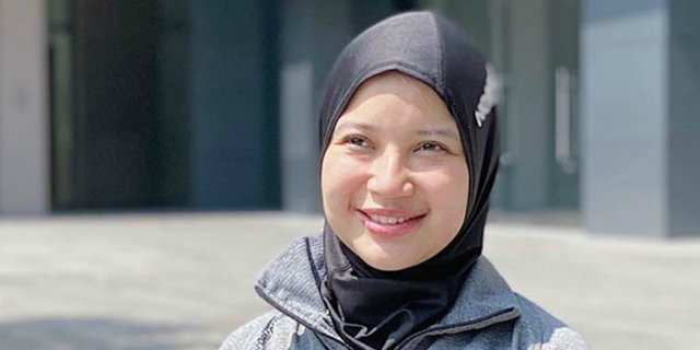 Tips Pilih Outfit Berjemur untuk Hijabers dari Chacha Frederica