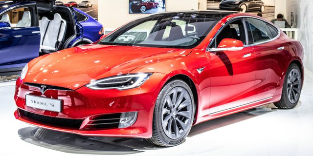 Tesla Mau Bikin Fitur Supersenyap, Lansia dan Anak-Anak Bisa `Bobo` Tenang
