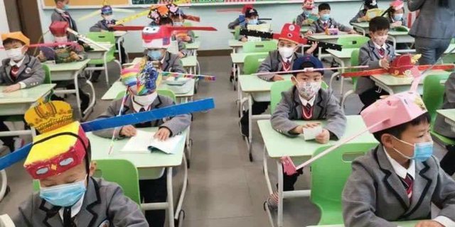 Proteksi Unik Murid SD di China Saat Belajar di Sekolah