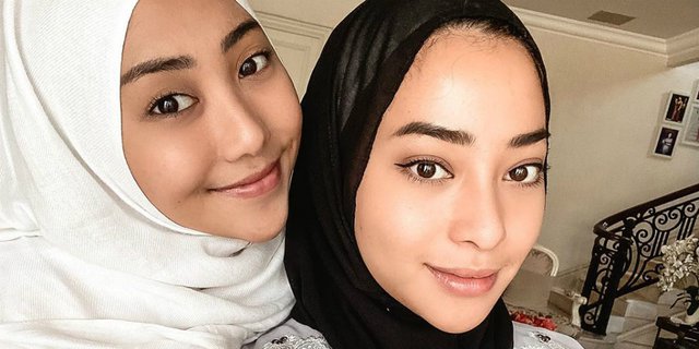 Khatam Al-Quran, Nikita Willy Anggun Bergaun Kaftan