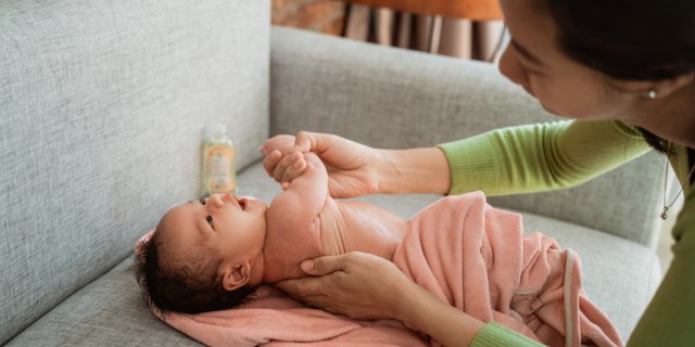 Tanda-Tanda Bayi Mengalami Kembung dan Cara Mengatasinya