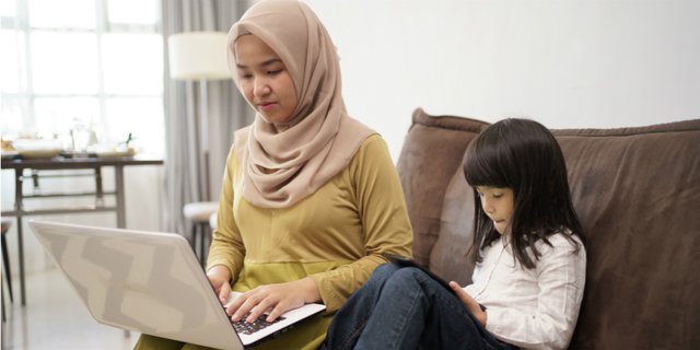 Cara Mendidik Anak Menurut Islam Bagi Ibu Berkarier