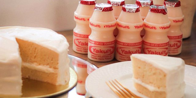 Ada Cake Infused Yakult yang Bikin Penasaran