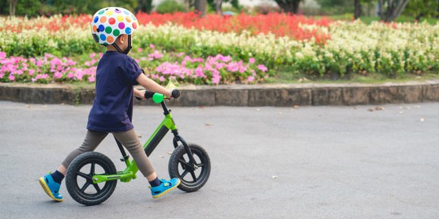 Lebih Baik Pilih Push Bike atau Sepeda Roda 3 untuk Si Kecil