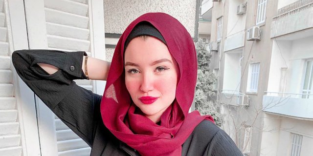 Pesona Haneen Hossam, Hijaber yang Dibui Karena Main TikTok