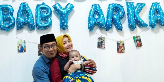 Momen Manis Keluarga Ridwan Kamil dengan Putra Angkatnya