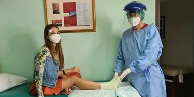 Potret Kaki Tulang Luna Maya Retak, Sampai Ditangani Profesor