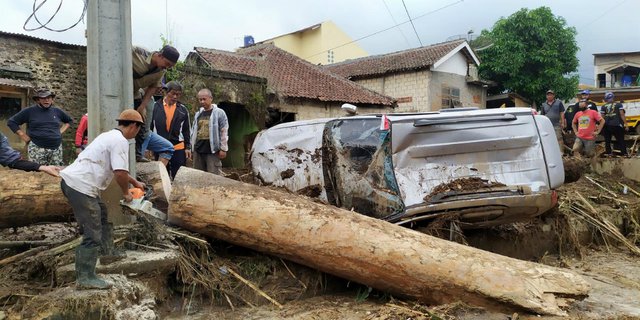 Terungkap Penyebab Banjir Bandang Sukabumi, Embung Lereng Gunung Salak Jebol!