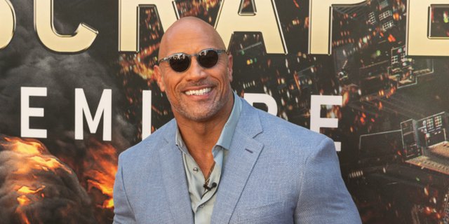 Gara-gara Ini, The Rock Nyangkut di Porsche Taycan