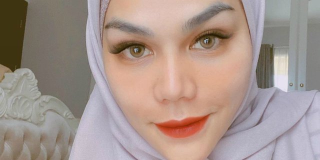 Makin Tertutup, Tengok Gaya DJ Katty Butterfly dengan Hijab Syar'i