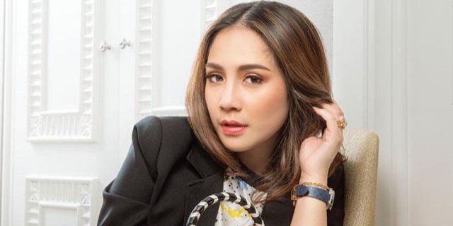 Belakangan Tampil Kenakan Baju Murah, Nagita Slavina Kembali