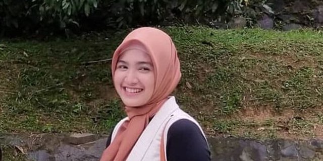 5 Pesona Cut Syifa yang Mantap Berhijab