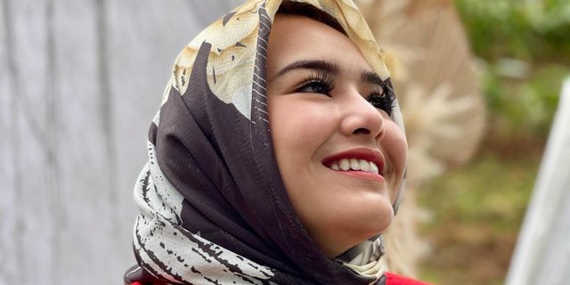 Bikin Heboh Pakai Hijab, Ternyata Segini Harga Baju Amanda Manopo