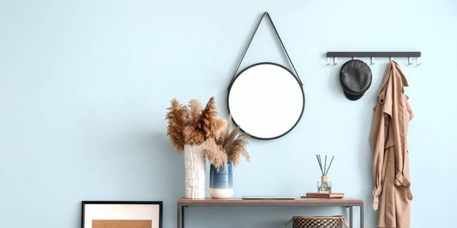 Kunci Memasang Cermin di Dinding dengan Aman
