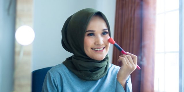 3 Gaya Makeup yang Bisa Diterapkan Saat Ramadan