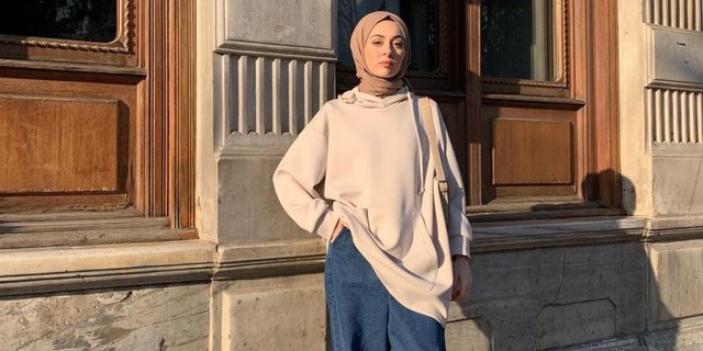 4 Tampilan Outfit Hijab dengan Boots